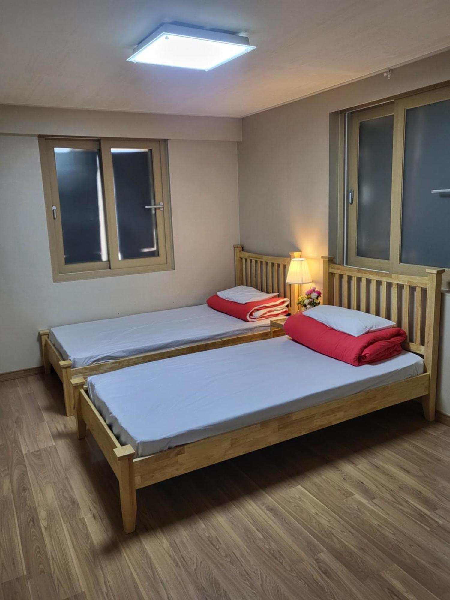 Red Guesthouse Сеул Экстерьер фото