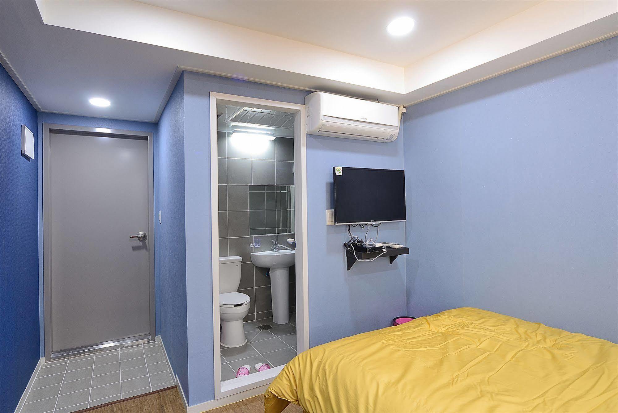 Red Guesthouse Сеул Экстерьер фото